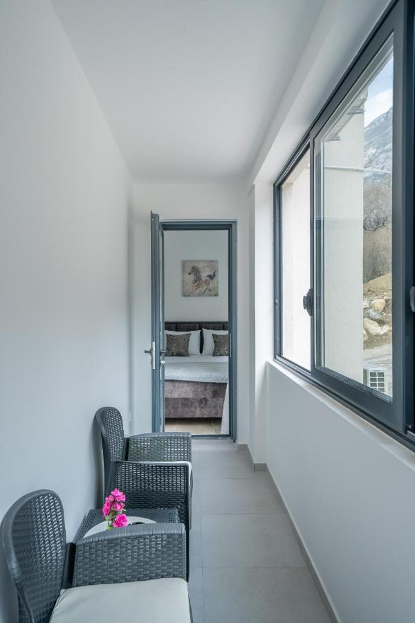 Apartment Adriana Котор Екстериор снимка