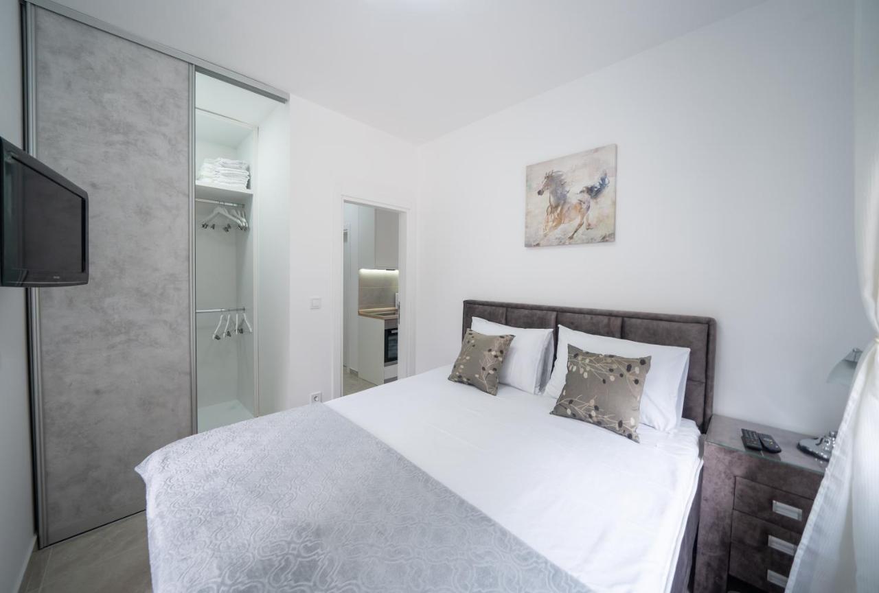 Apartment Adriana Котор Екстериор снимка