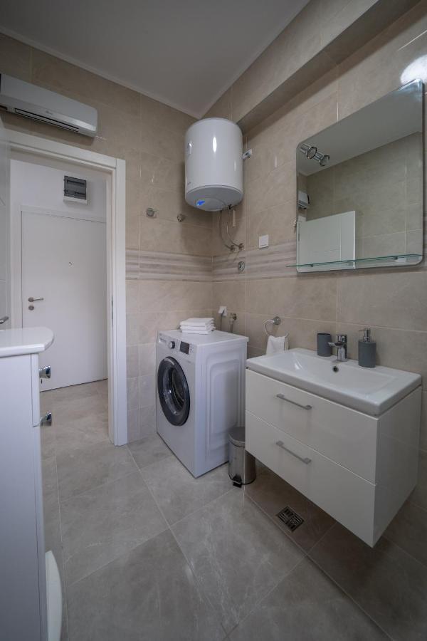Apartment Adriana Котор Екстериор снимка
