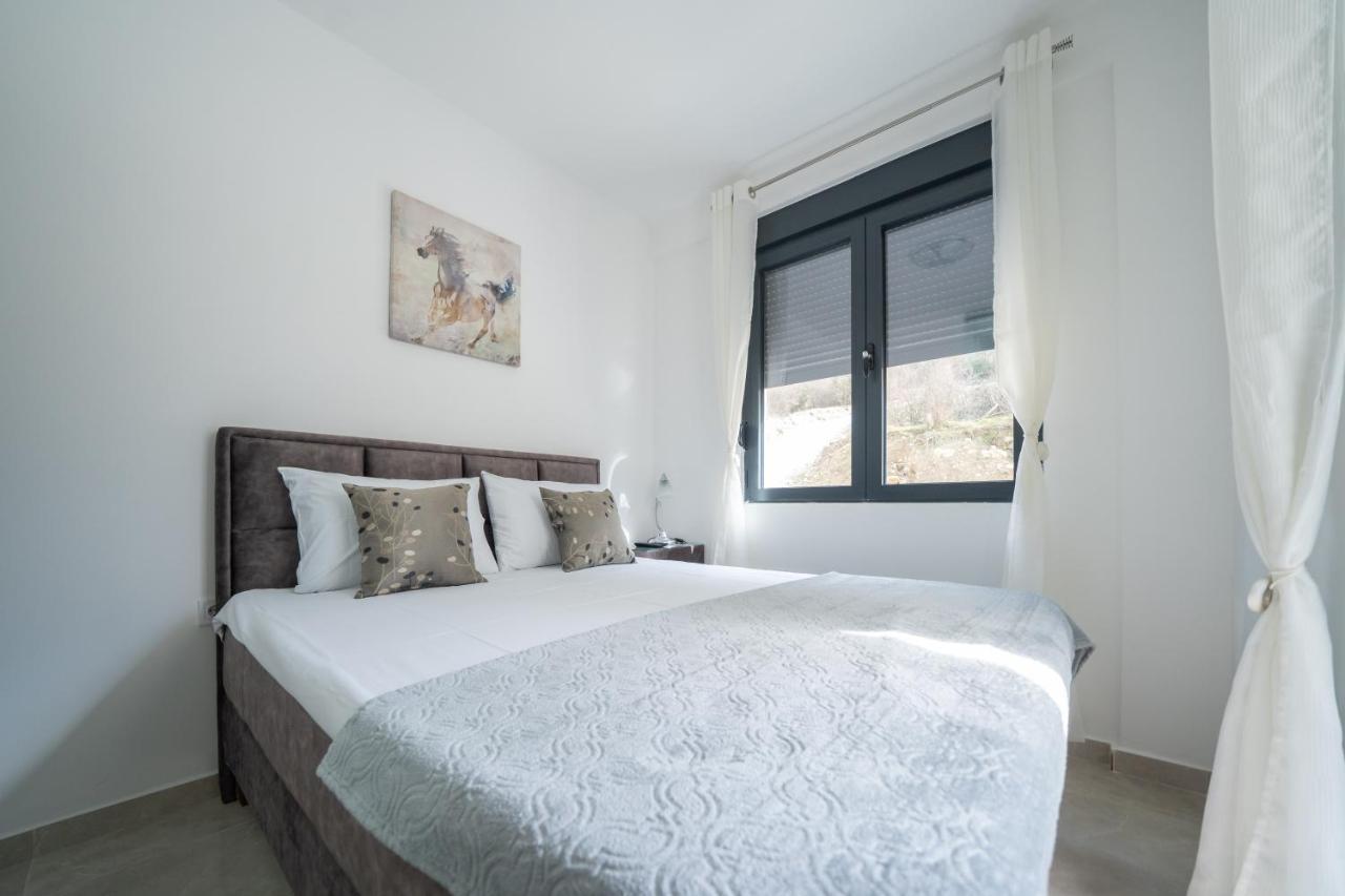 Apartment Adriana Котор Екстериор снимка